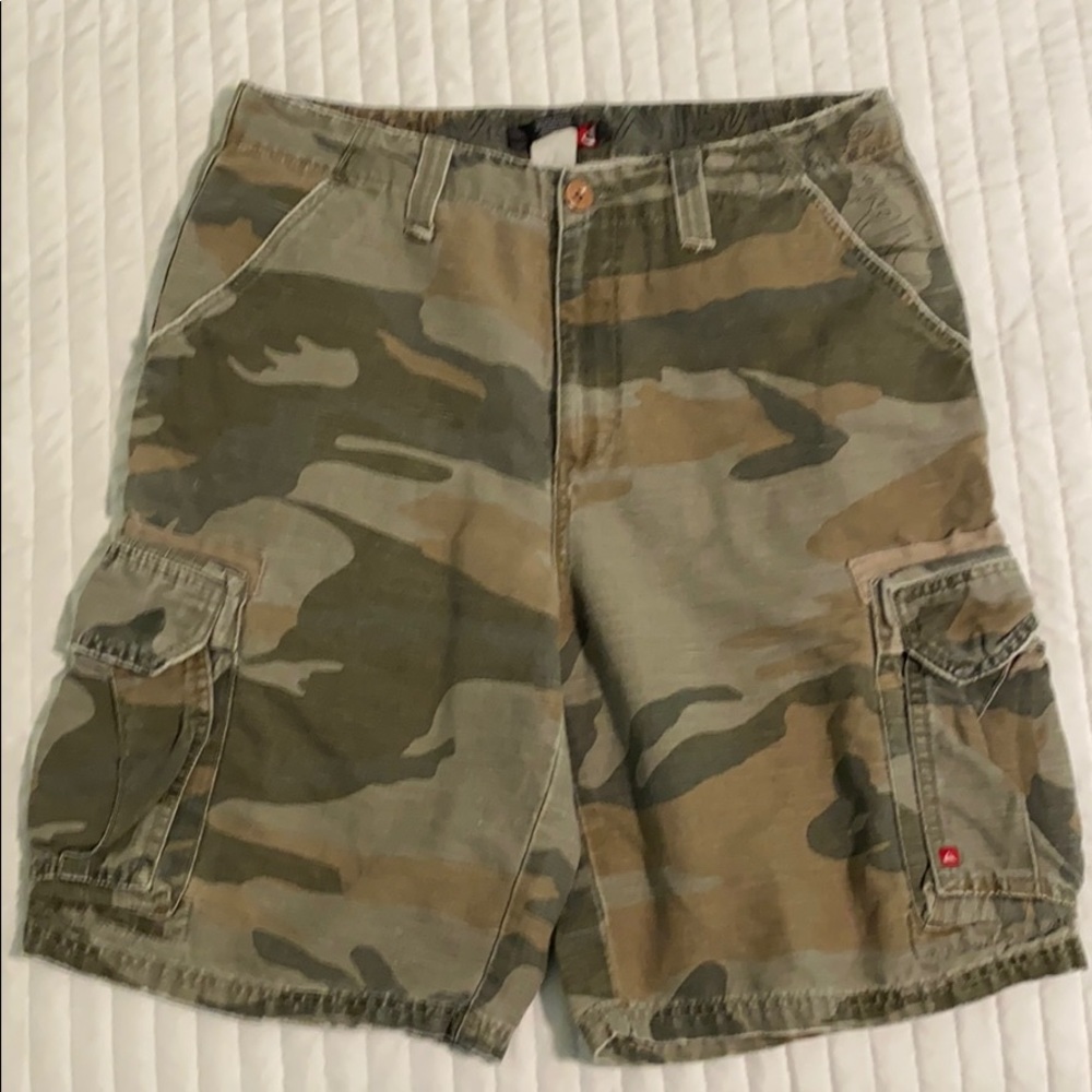 Quiksilver camo cargo shorts